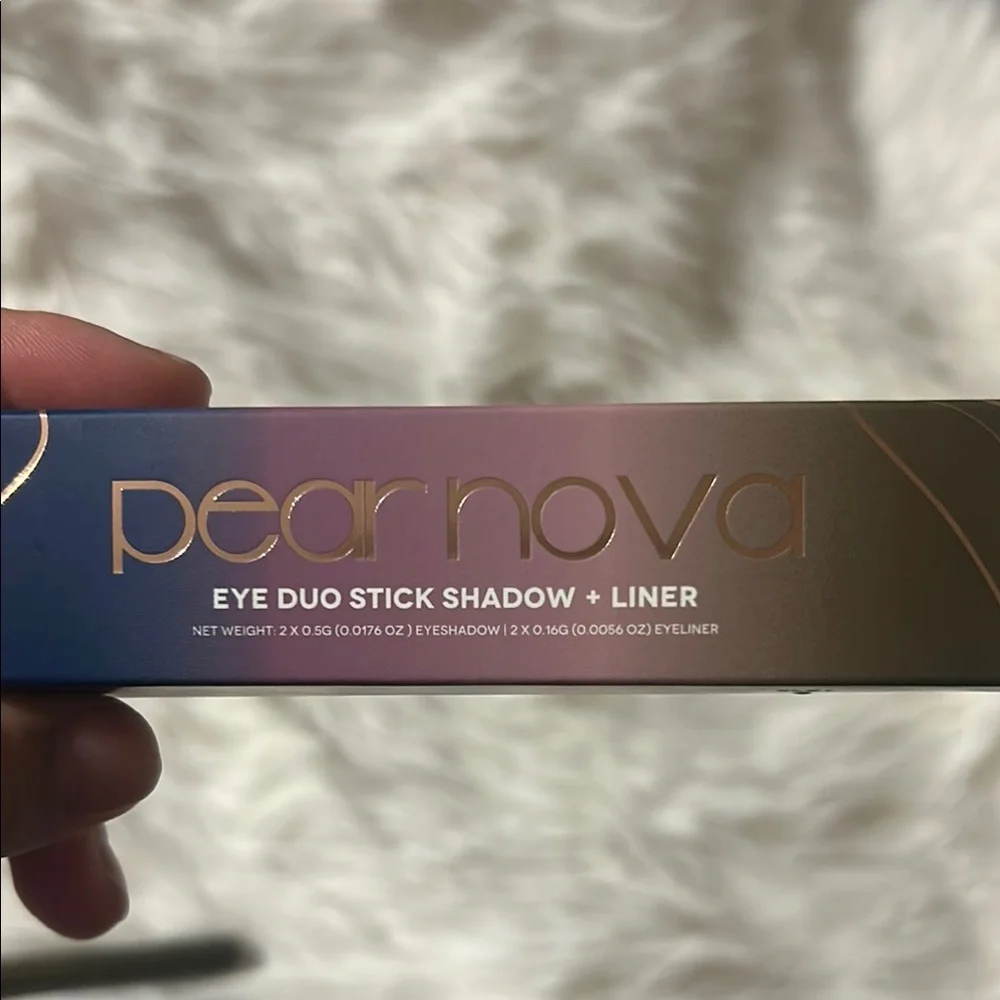 Pear Nova Eye Duo Stick Shadow + Liner Set